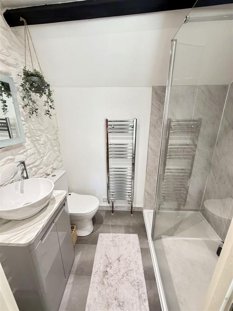 Ensuite bathroom
