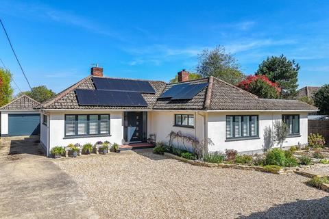 3 bedroom detached bungalow for sale, Lymington Road, New Milton, BH25