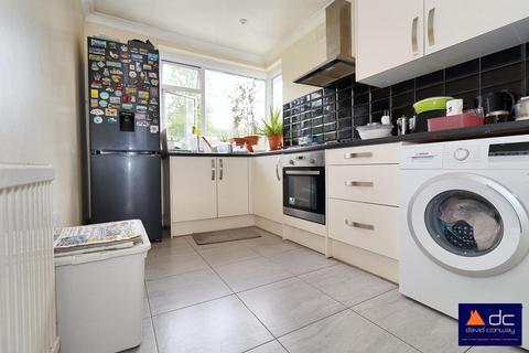 61a The Heights, Northolt, UB5 4BP