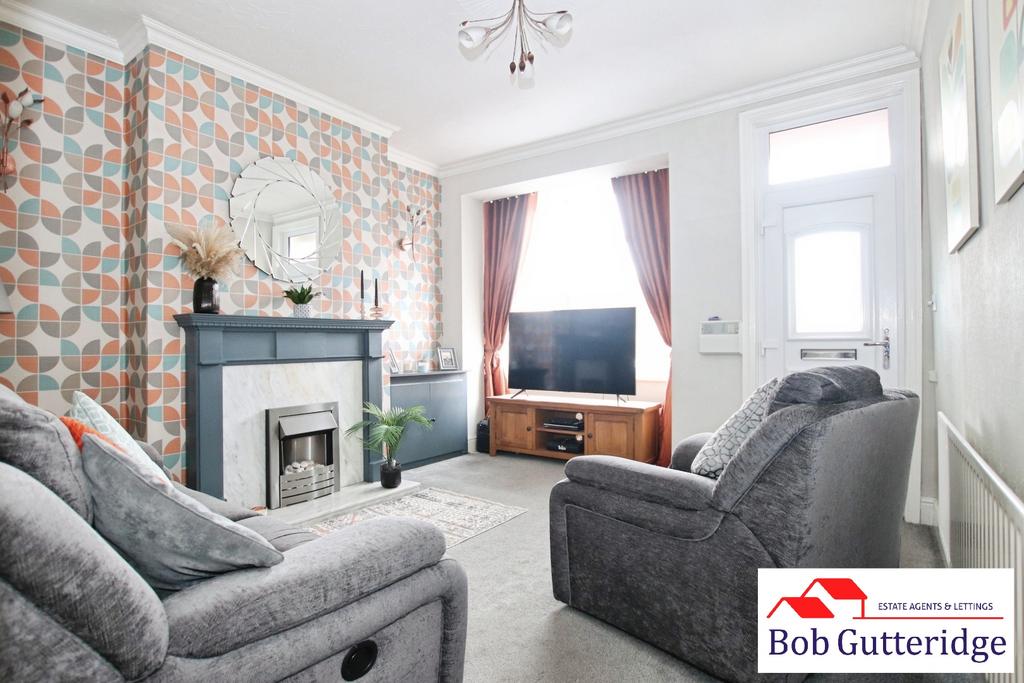 Bay fronted lounge