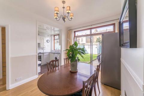3 bedroom terraced house for sale, Lilian Road, London SW16