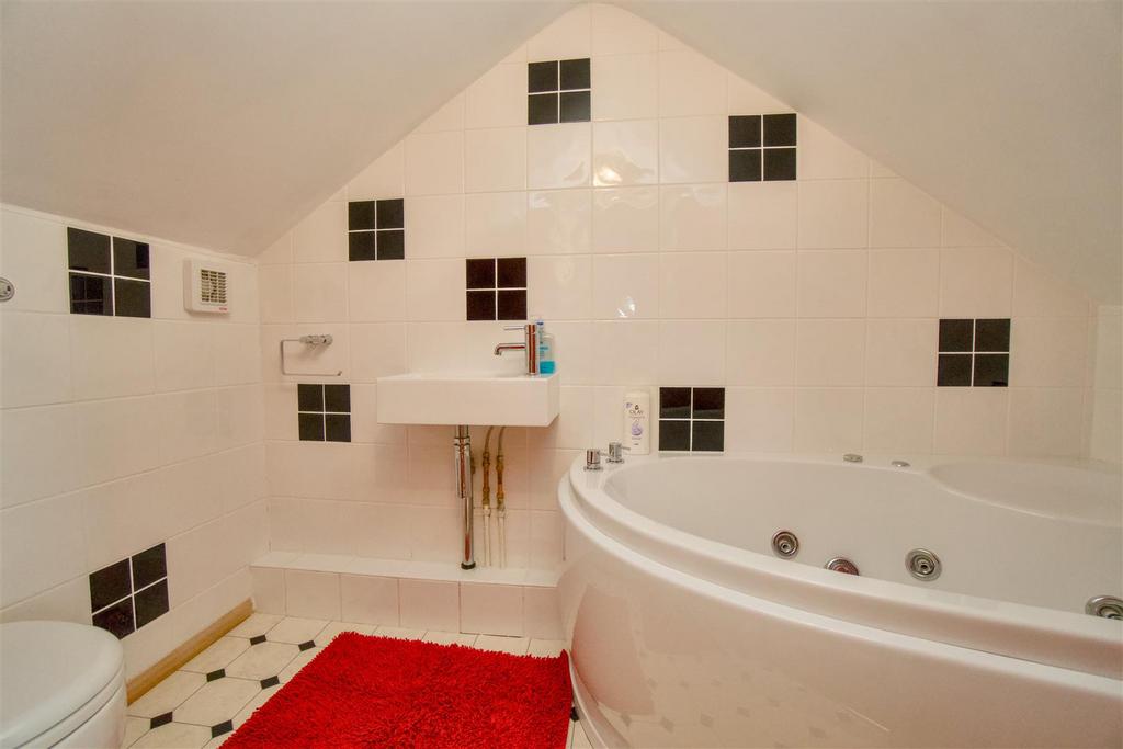 Ensuite Bathroom