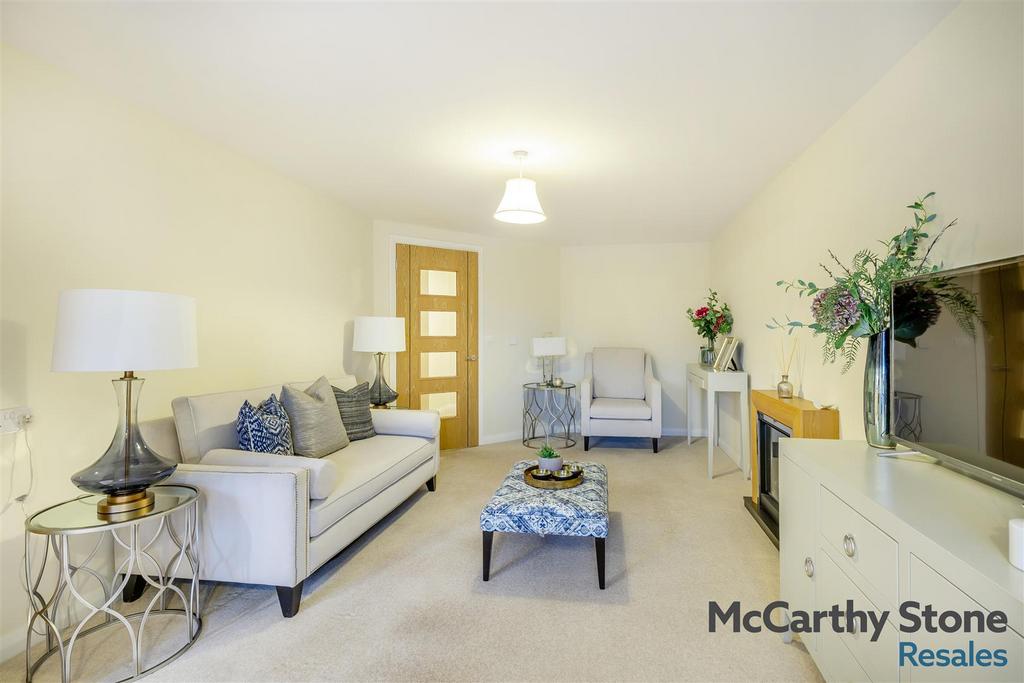 8676437-interior08.jpg