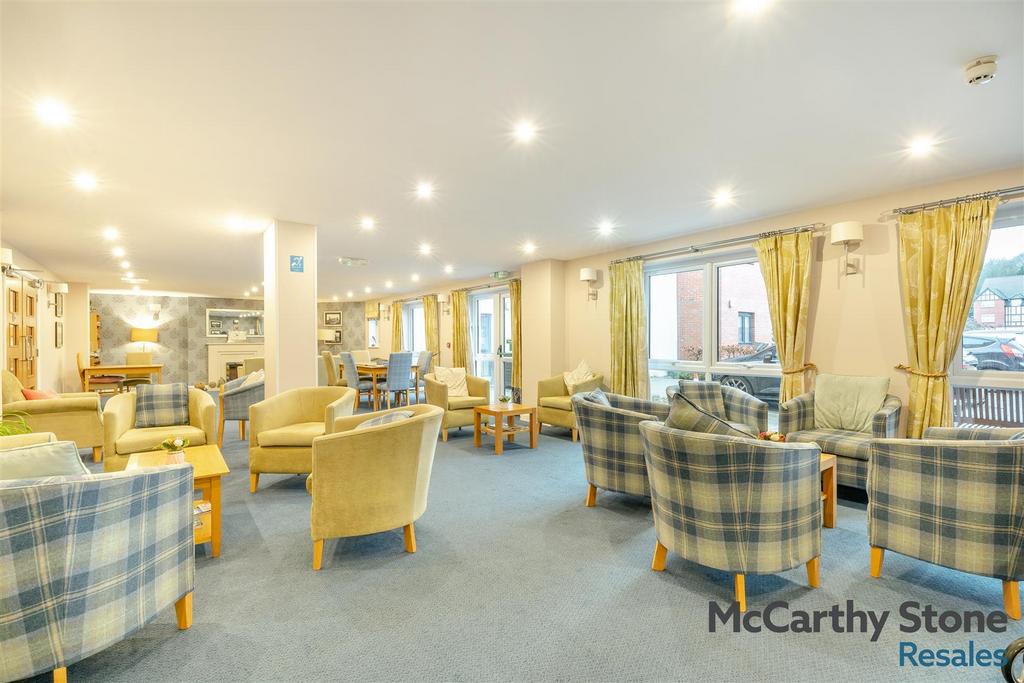 8676437-interior13.jpg