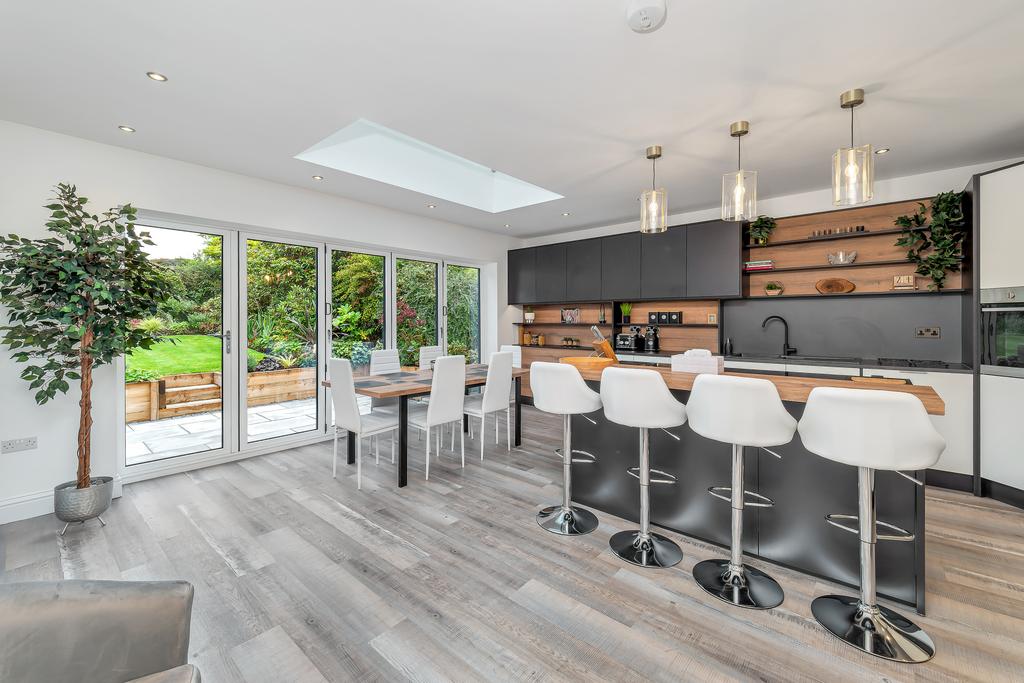 108 Glossop Road Interior-11.jpg