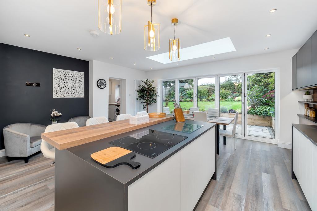 108 Glossop Road Interior-19.jpg
