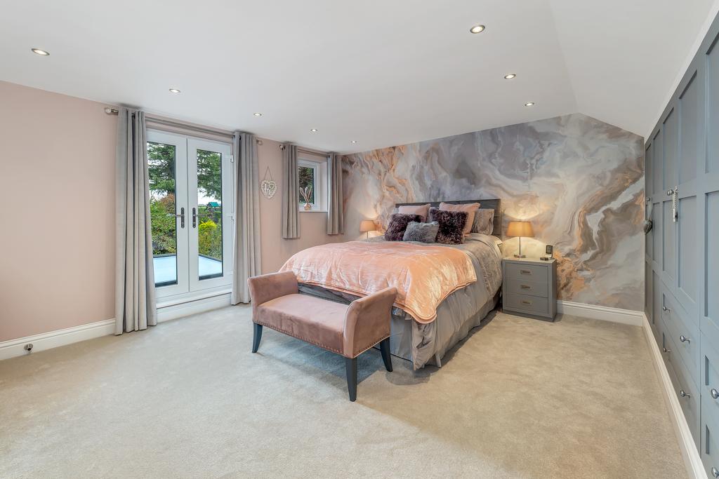 108 Glossop Road Interior-32.jpg