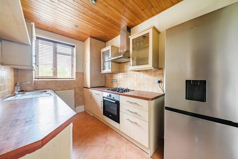 1 bedroom flat to rent, Weir House, Balham, London, SW12