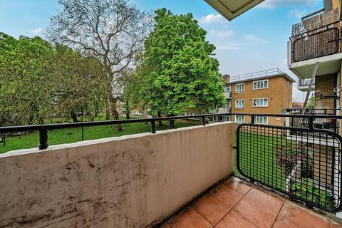 1 bedroom flat to rent, Weir House, Balham, London, SW12