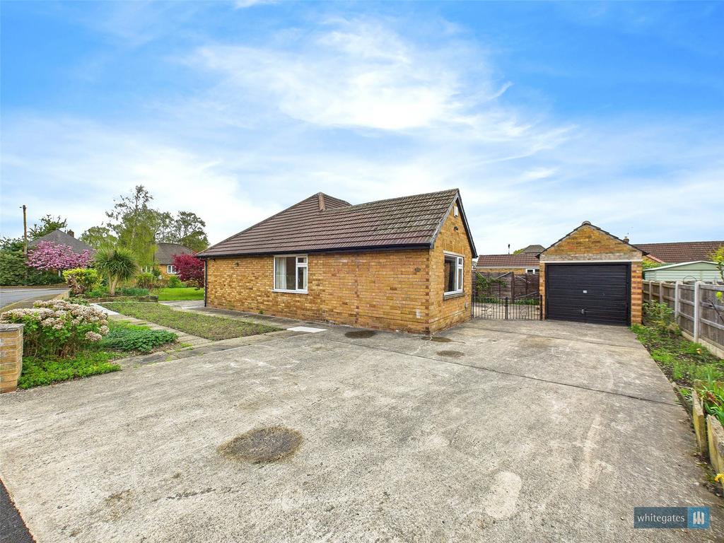 Driveway/Garage