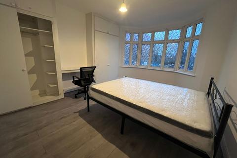 House share to rent, Greenford Road, Greenford, Greater London, UB6