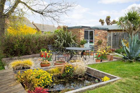 2 Ashurst Avenue, Whitstable, CT5 4PU