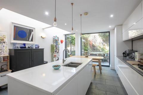 4 bedroom terraced house for sale, Shenley Road, Camberwell, SE5