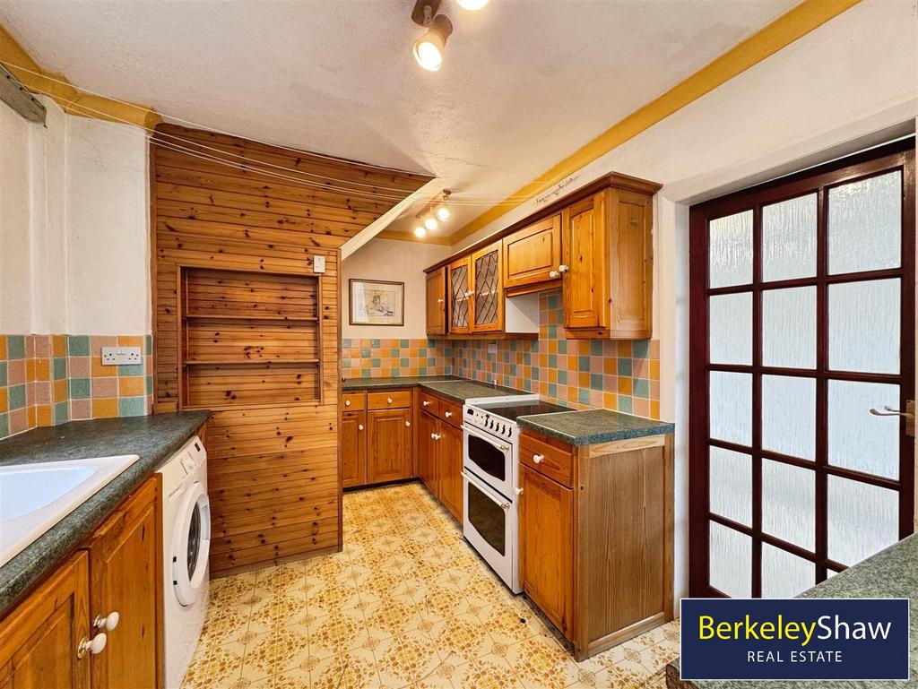 Kitchen (2)