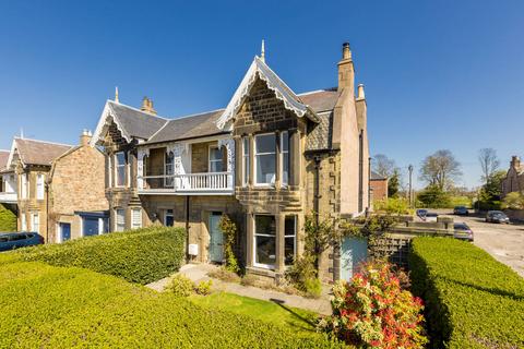30 Duddingston Park, Edinburgh, EH15 1JX