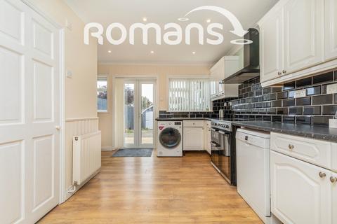 3 bedroom semi-detached house to rent, Millbrook Avenue, Bristol, BS4