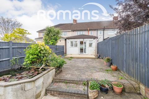 3 bedroom semi-detached house to rent, Millbrook Avenue, Bristol, BS4