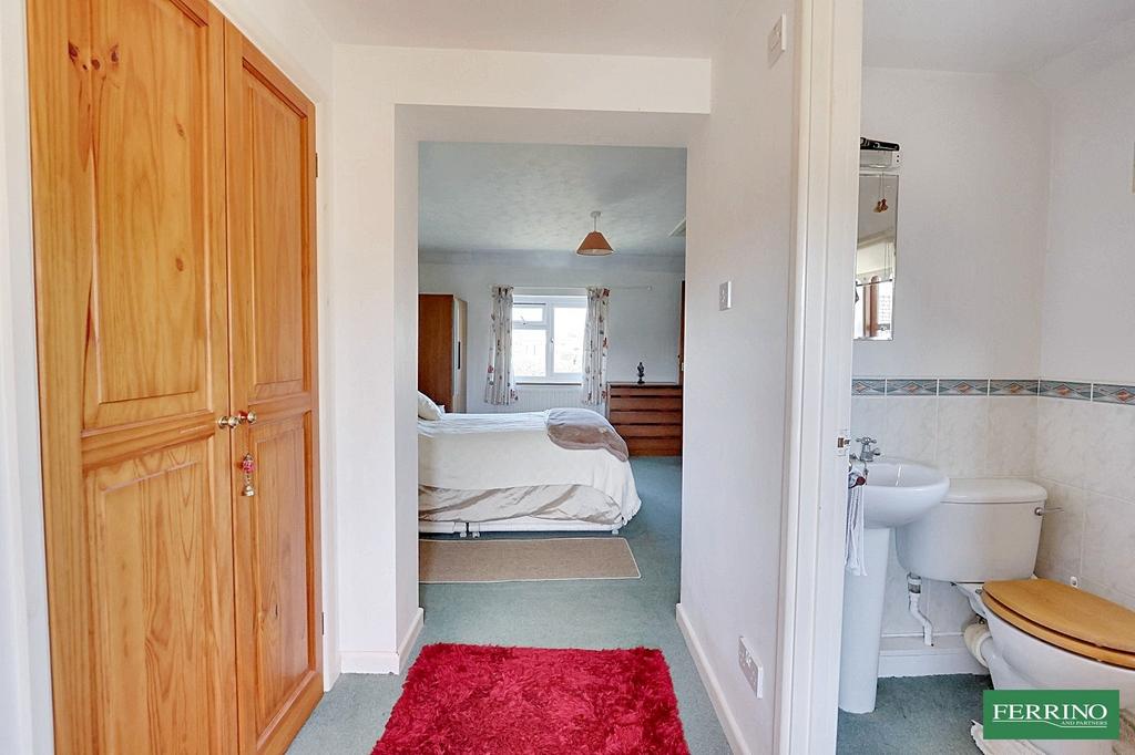 Bedroom 1 En-suite