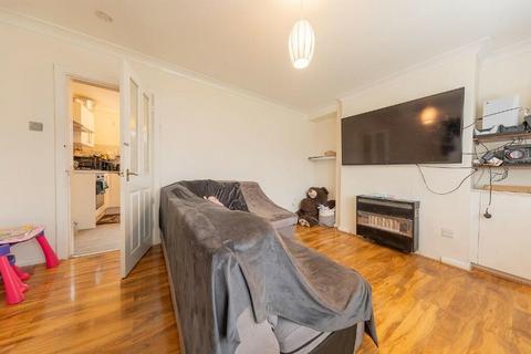 3 bedroom semi-detached house for sale, Rosecroft Drive, Nottingham NG5