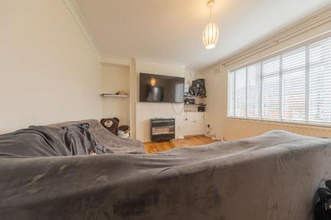 3 bedroom semi-detached house for sale, Rosecroft Drive, Nottingham NG5