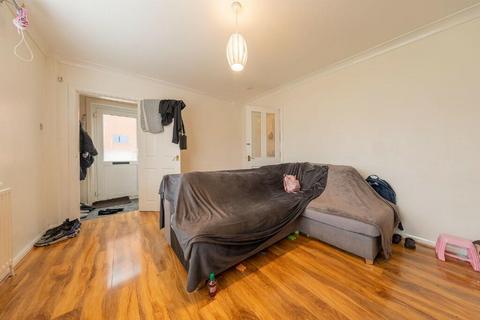 3 bedroom semi-detached house for sale, Rosecroft Drive, Nottingham NG5