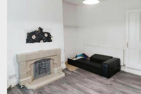 59 Grantham Road, Bradford, BD7 1RN