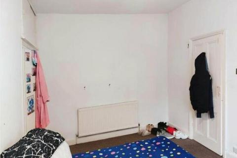 59 Grantham Road, Bradford, BD7 1RN