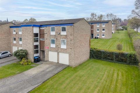 6 Coppice Gate, Harrogate, HG1 2DR