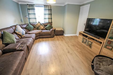 3 bedroom semi-detached house for sale, Heatherburn Court, Woodham