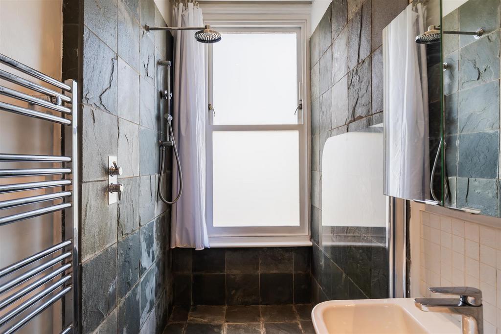 Master En-Suite Shower Room