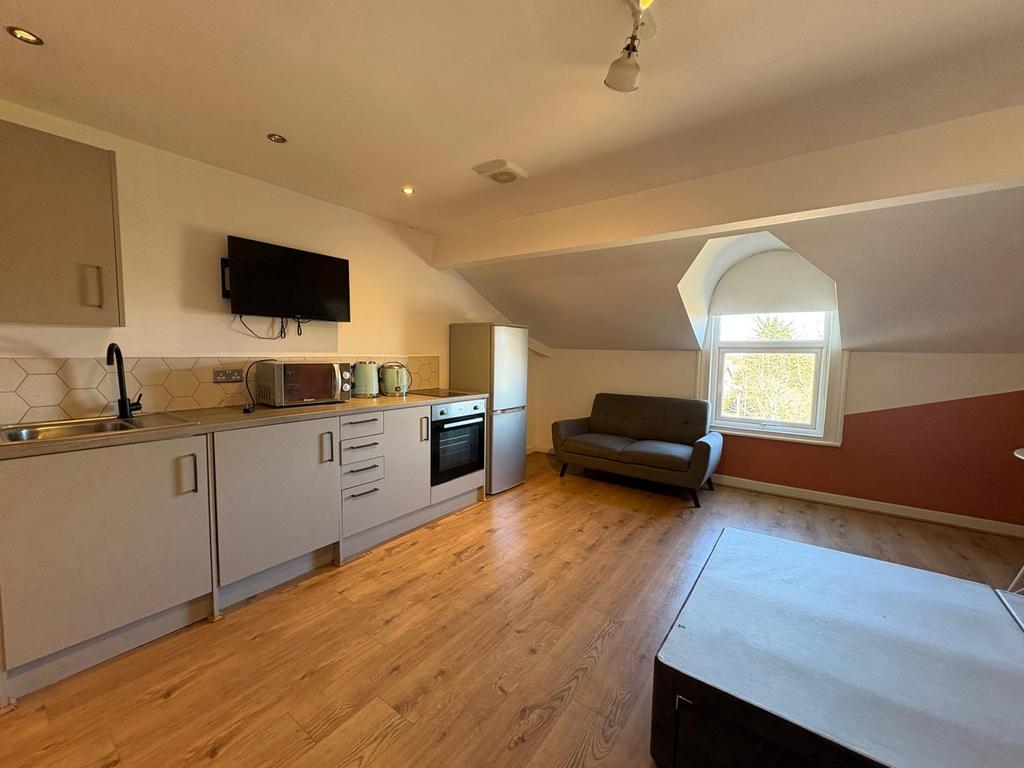 Flat 6 A, 53 Shrewsbury Road