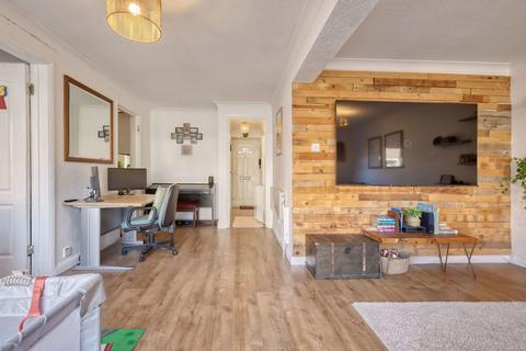 60 Brackley Crescent, Basildon, SS13 1RA