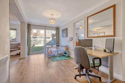 60 Brackley Crescent, Basildon, SS13 1RA