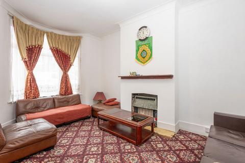 4 bedroom terraced house for sale, Palmerston Road, London E17
