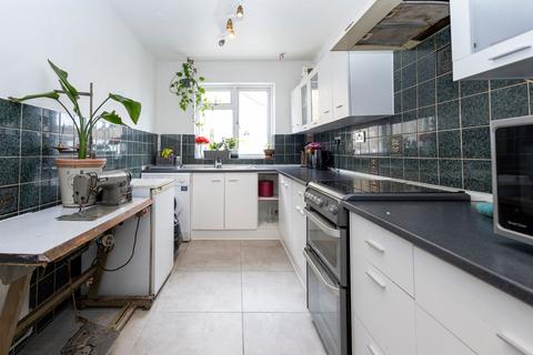 4 bedroom terraced house for sale, Palmerston Road, London E17