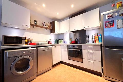 1 bedroom apartment for sale, Fire Fly Avenue, Swindon SN2