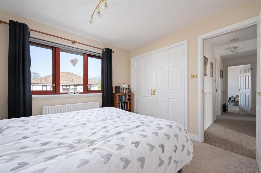 13 Westhall Crescent 018.JPG