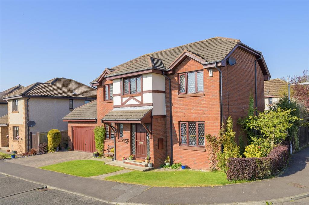 13 Westhall Crescent 002.jpg