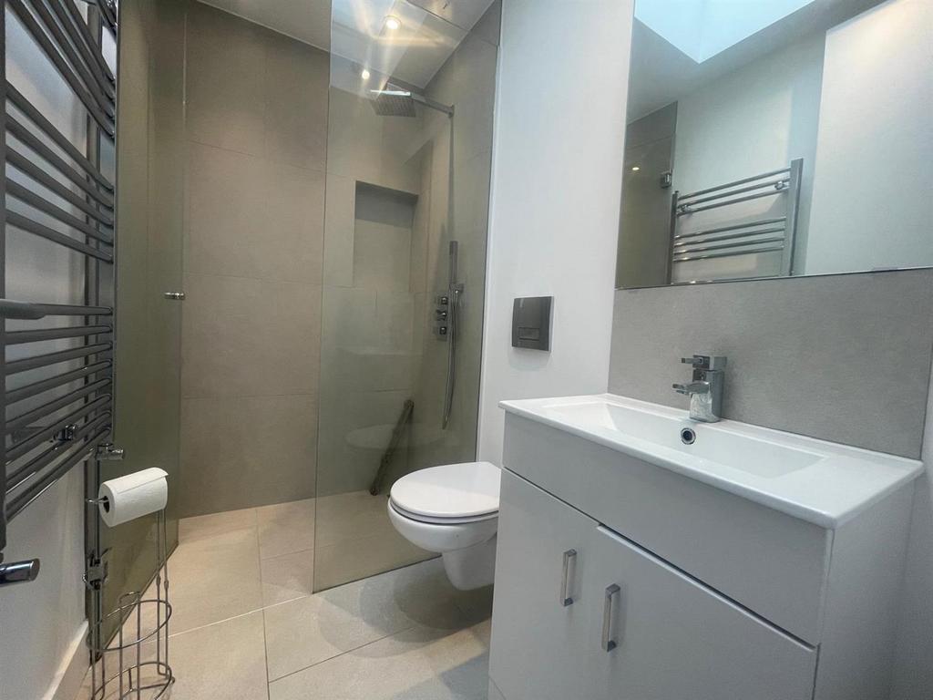 Tobin bathroom 1.jpg