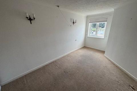 2 bedroom ground floor flat for sale, Colin Road, Paignton TQ3