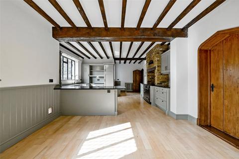 5 bedroom detached house to rent, Ridgemead Road, Englefield Green, Egham, Surrey, TW20
