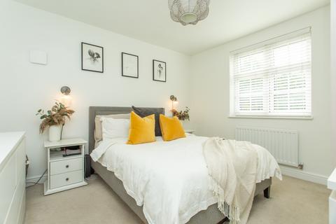 18 Sidney Grove, Herne Bay, CT6 5FE
