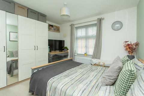 16 Sidney Grove, Herne Bay, CT6 5FE