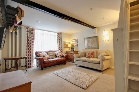 5 bedroom townhouse for sale, Newbegin, Beverley