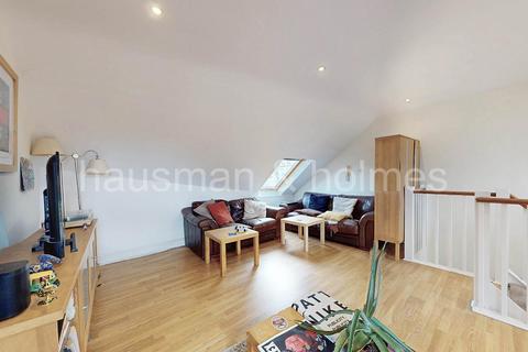 4 bedroom flat for sale, Crewys Road, NW2