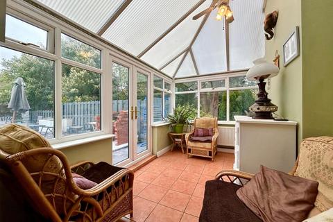 4 bedroom detached house for sale, Gladstone Street, Telford TF1