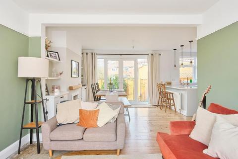 15 Drake Road, Bristol, BS3 2AS