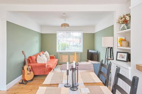 15 Drake Road, Bristol, BS3 2AS