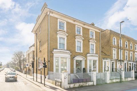 3 bedroom flat for sale, Bow Road, London E3