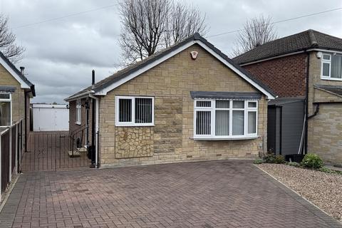 3 bedroom detached bungalow for sale, Westfields Avenue, Mirfield WF14